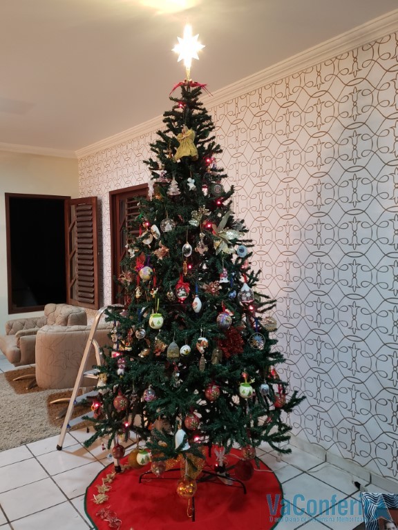 Árvore de Natal da Família VaConferir